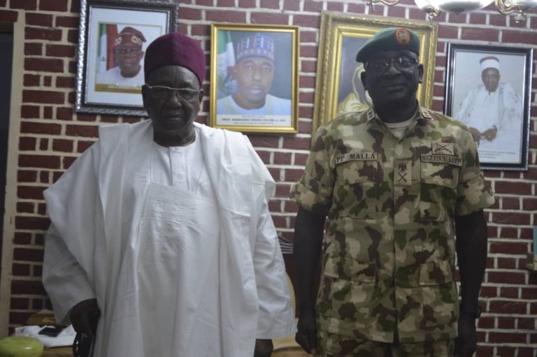 Insecurity: Nigerian Army seeks collaboration with traditional rulers in Borno