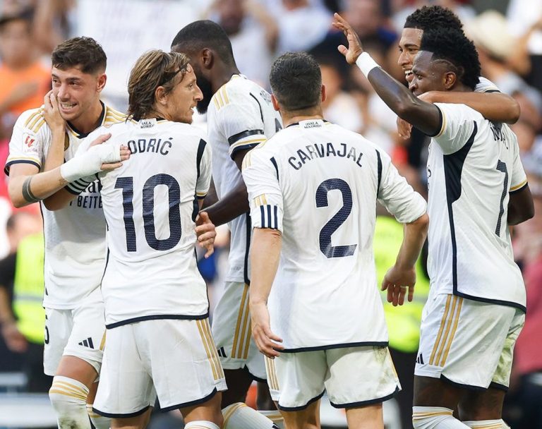 Real Madrid ease past Braga to reach Champions League last 16