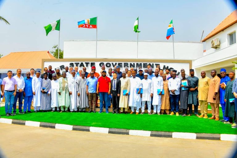 Niger signs contract to build 556km roads