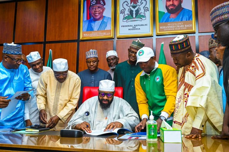 JUST IN: Niger gov signs N1.558trn budget into law