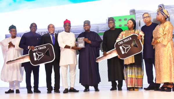 Dangote Cement rewards distributors, customers with CNG trucks, cash gifts worth N11bn Dangote Distributors nd customers