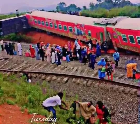 Kaduna-Abuja train derailment: NSIB confirms 6 injuries, evacuates 618 passengers The drained train