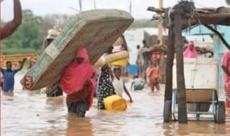 Repeated flooding in Zaria: A cycle of tragedy and hope, By Abdul-Azeez Suleiman Community members escaping from their flooded homes