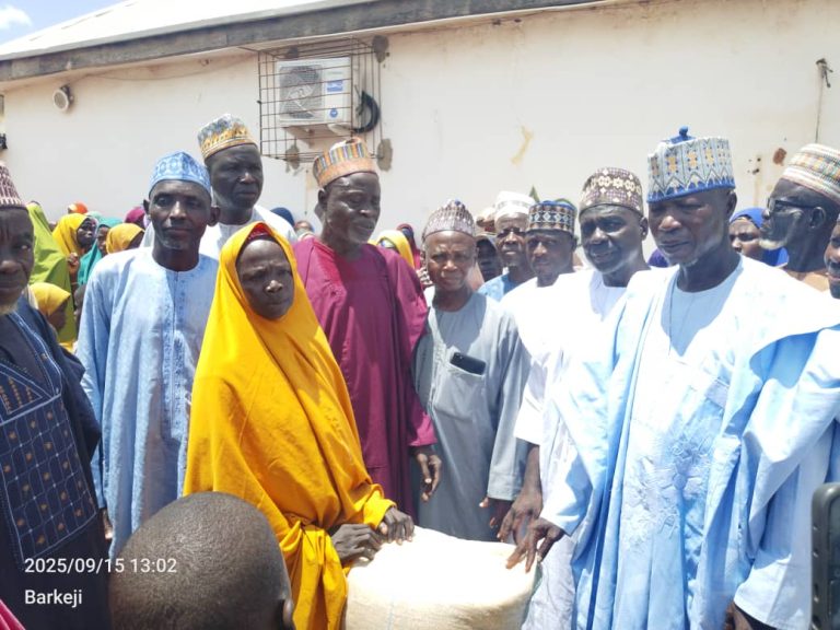 Dasuki sympathises with banditry victims, provides relief