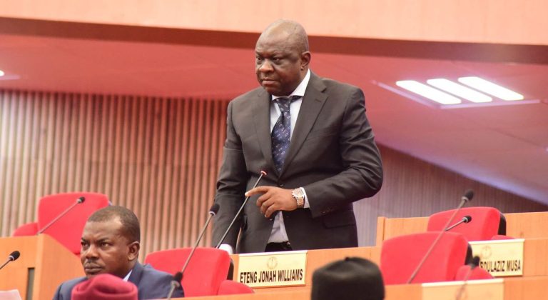 Senator donates N76.5m, 1,200 bags of rice to constituents in Cross River