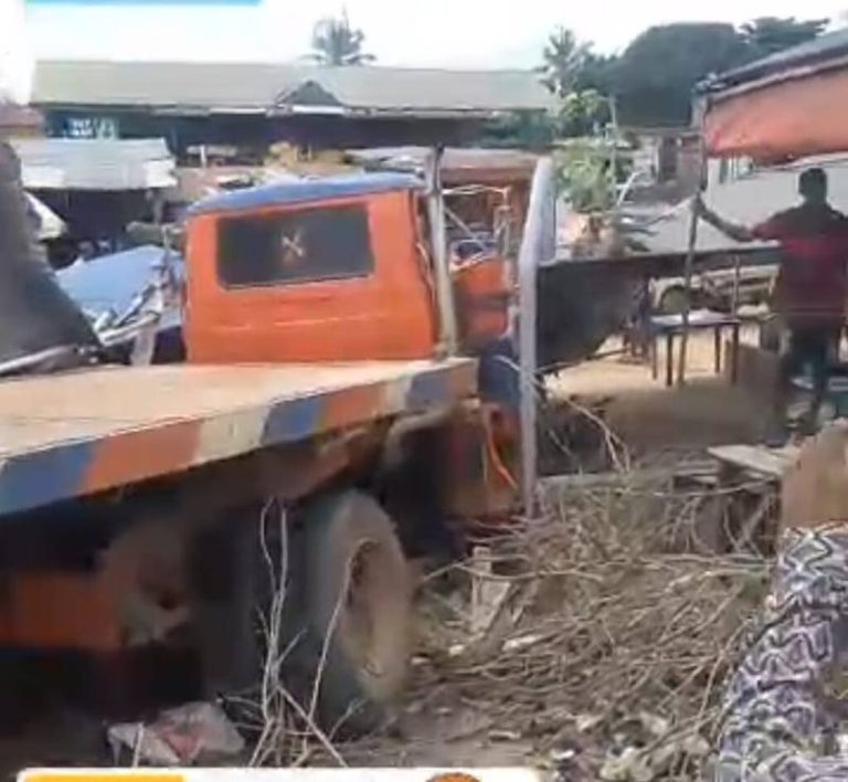 LASTMA rescues 3 in multi vehicle crash on LASU-Isheri road